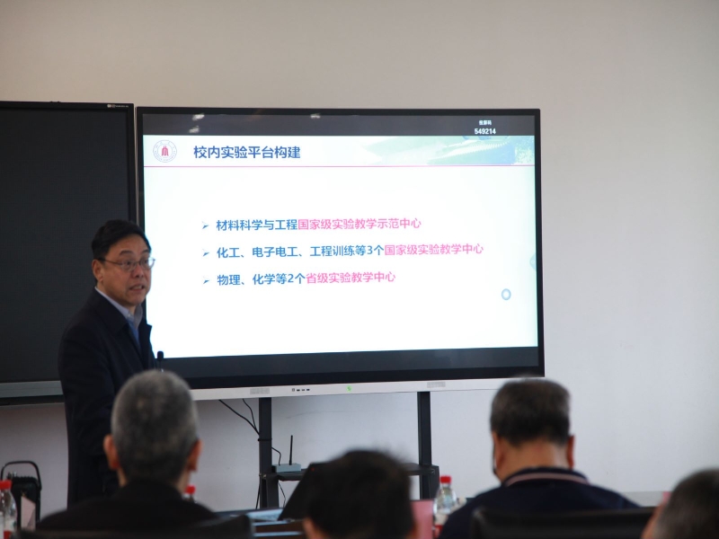 OMwj_1699879342072070825.jpg 刘颖·.jpg